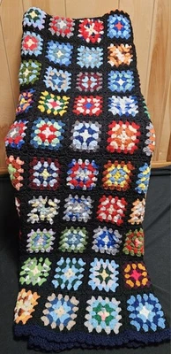 Manta afgana hecha a mano abuela cuadrada ganchillo multicolor negra 80"x67" Foto 1 de 4