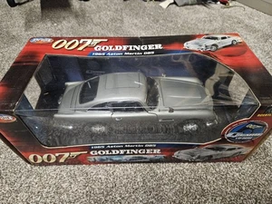 1/18 Aston Martin Db5 Goldfinger By Joyride Ertl Boxed - Picture 1 of 3