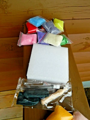 24 Color Wool Roving 3g Needle Felting Kit Tools for Handmade Wool Felting Gifts - Image 1 of 2