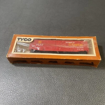 Tyco VINTAGE HO Scale AT&SF/EL CAPITAN 50' PLUG DOOR BOX CAR w Box - Image 1 of 4
