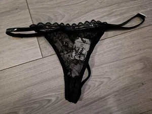 BNWT Vintage Ann Summers Black PVC & Lace Femme Fatale Thong Size 10-12 - Picture 1 of 20