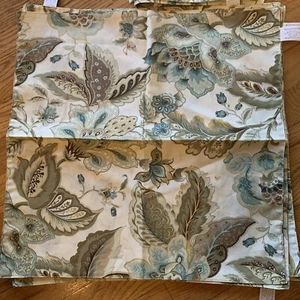 C & F  Amelia Blue /Green  Floral Cotton Dinner Napkins  ~~  Set of 6 ~~  NEW - Picture 1 of 4