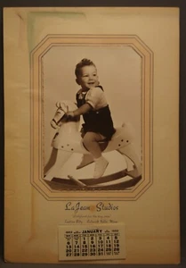 VINTAGE 1952 PHOTO CALENDAR - Picture 1 of 4