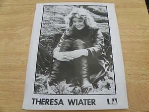 VINTAGE MUSIC PUBLICITY PHOTO THERESA WIATER BEAUTIFUL - Picture 1 of 1