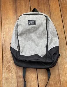 Bolso Mochila Ben Sherman The Original Gris con Bolsillo Frontal Funda para Laptop - Imagen 1 de 7
