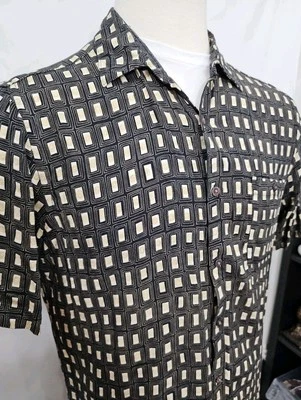 Campia Moda Square Geometric Design Button Up Men's Short Sleeve Shirt  Size L - Image 1 of 4