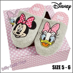 Disney Minnie Mouse & Daisy Duck Slippers Size Medium 5 - 6 Gift Set Mothers Day - Picture 1 of 10