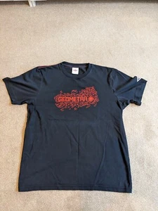 Mens Umbro Geometra Black Graphic Print T Shirt Size M - Imagen 1 de 5