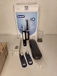 Oral-B iO Series 3 Limited Electric Toothbrush Matte Black 2 Brush Heads - Picture 1 of 8