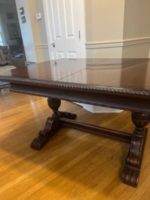 Vintage Berkey & Gay Dining Set - Image 1 of 4