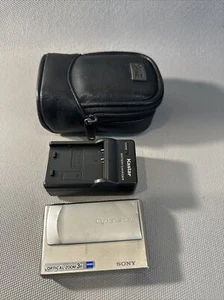 Sony Cybershot DSC-T1 5.0MP Digital Camera For Repair Or Parts - Picture 1 of 10