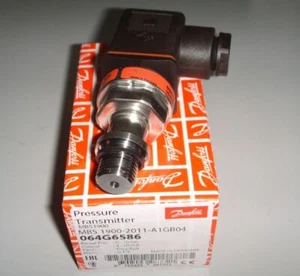 1PCS New Danfoss MBS1900 064G6586 Pressure Transmitter In Box - Picture 1 of 2
