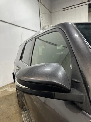 Espejo retrovisor de puerta derecho usado se adapta a: Toyota 2014 4 Runner Power con lámpara de charco grado derecho Foto 1 de 4