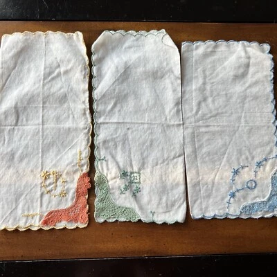 Pañuelos vintage 3 encaje recortados  Foto 1 de 4