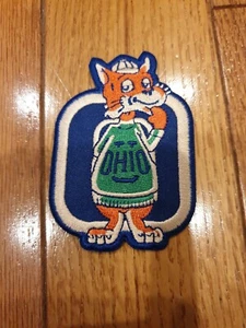 "Parche en hierro bordado Bobcats de la Universidad de Ohio 3,5"" X 2,5""" - Imagen 1 de 1