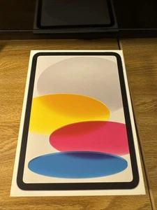 Apple iPad - Picture 1 of 5