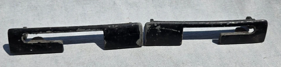 1970 - 76 PAIR OF PORSCHE 914 914-6 TARGA BAR ROLLBAR PAD LATCH COVERS - METAL — 第 1/4 张图片