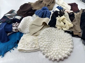 Huge Lot of Vintage scarves Gloves And Hats - Picture 1 of 13