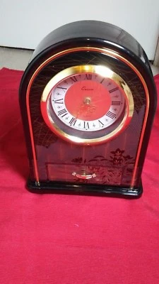 queen clock quartz Patent Pending Japan Battery Operated Desk Office Clock - Image 1 of 4