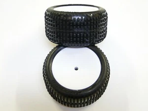 NEUF ASSOCIÉ RB10 jeu roues et pneus arrière B6.3 AA15 - Photo 1/3