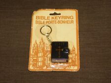 VINTAGE OLD CAR KEY CHAIN  PLASTIC BIBLE KEY RING NEW in PACKAGE
