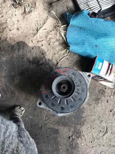 Alternator CADILLAC DEVILLE 91 92 93 94 95 - Picture 1 of 5