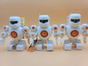 Cubix robots for everyone wind up toy 3pcs - Picture 1 of 3
