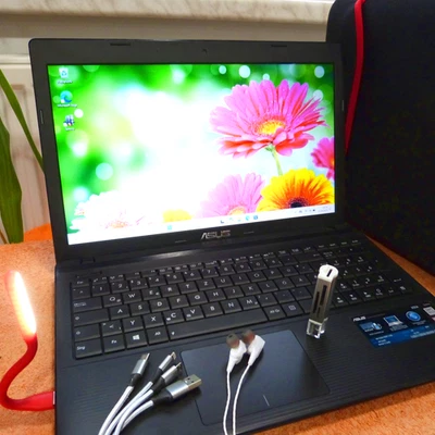 Asus K55 IceCOOL 15 Zoll l 8GB RAM NEU l SSD Windows 11 PRO l AKKU NEU HDMI USB3 - Bild 1 von 4