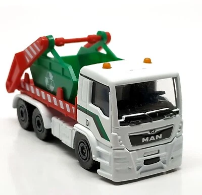 Majorette Man TGS Garbage Truck White / Red / Green 1/87 3" no Package - Image 1 of 4