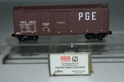 N Scale MTL 22070 Pacific Great Eastern 40' Combine Door Boxcar 4942 C18950 - Image 1 of 2