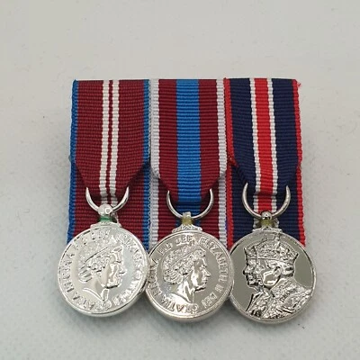Queens Diamond Platinum Jubilee and Coronation Miniature Medal Court Mounted set