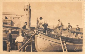 CPA 66 COLLIOURE / PLAGE DE LA VILLE / ARRIVEE DES PECHEURS - Picture 1 of 1
