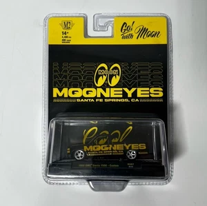 2025 M2 Machines Hobby Exclusive "MOONEYES" 1988 GMC Sierra - Picture 1 of 2