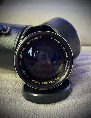 自动 Chinon 135 毫米 f2.8 镜头带盒老式长焦镜头日本 — 第 1/2 张图片