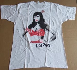 Katy Perry 2010 Whipped Cream design Shirt Large Teenage Dream New Never Worn - Picture 1 of 13