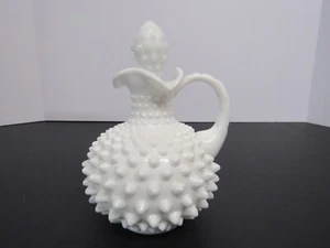Vintage Fenton weiß Milchglas Nägel Kruzifix mit Glasstopfen 6 1/4" Höhe x 4" Breite - Bild 1 von 12