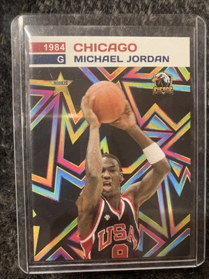 MICHAEL JORDAN 1984 Fierce Rookie #9 Team USA 1 de /1000   - Imagem 1 de 2