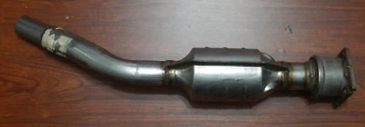 Convertidor catalítico genuino Chrysler 5278345AE para Dodge Neon 2001-2005 Foto 1 de 4