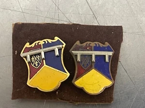 Lot of 2 Vintage WWII The U.S. Army 66th Armor Regiment "Burt's Knights" DUI Pin - Picture 1 of 6