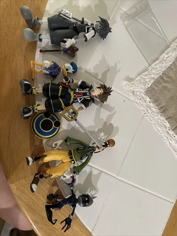 Kingdom Hearts Figures Lot Cover