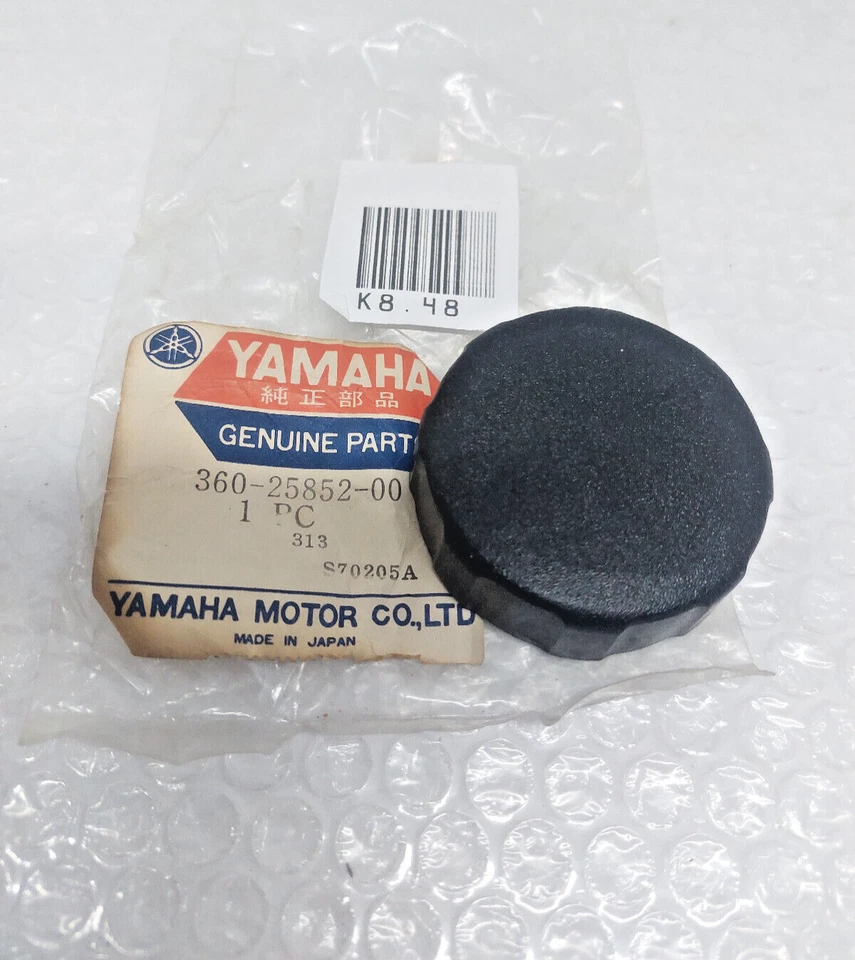 Tapa de depósito genuina Yamaha RD250 RD350 XS500 XS650 TX500 TX650 360-25852-00 Foto 1 de 3