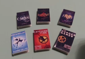 Miniature Dollhouse Assorted Books X 6 - Bild 1 von 4