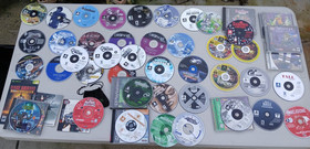 PS1 Sega Dreamcast & Xbox Games Lot &ndash; Scratched Discs & Empty Cases&ndash; AS IS