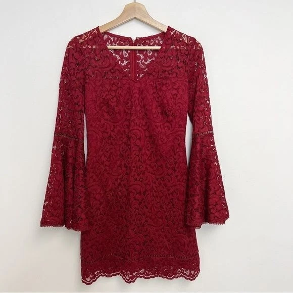 Vestido bordô de renda White House Black Market tamanho 0 novo - Imagem 1 de 4