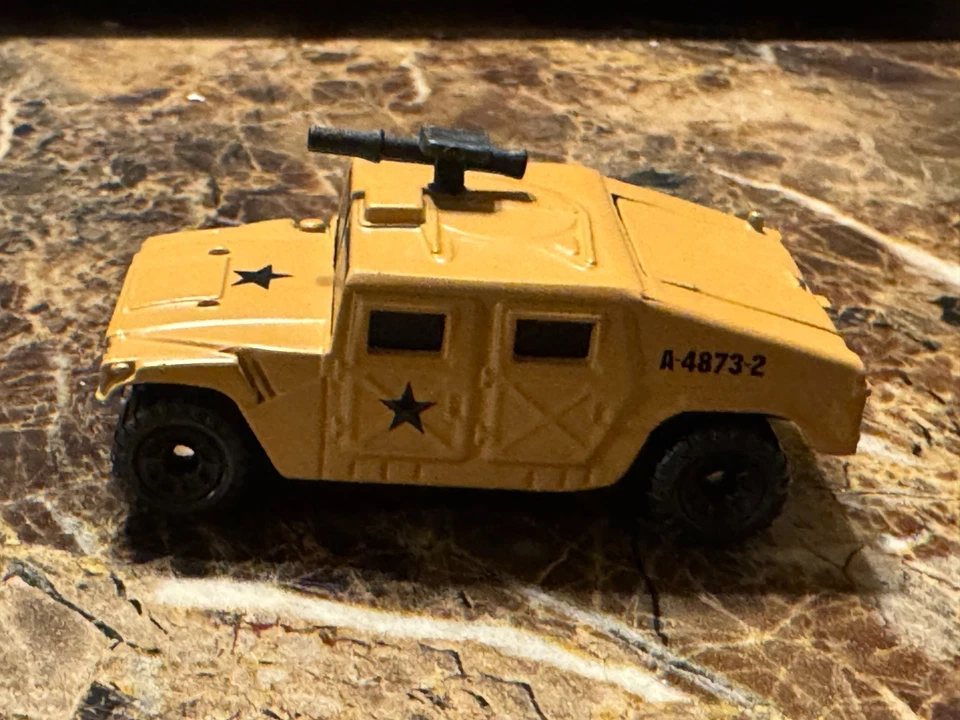 Matchbox 1998 Brown Military Hummer porta-malas de abertura #48 Rough ‘n Tough Series 782 - Imagem 1 de 1