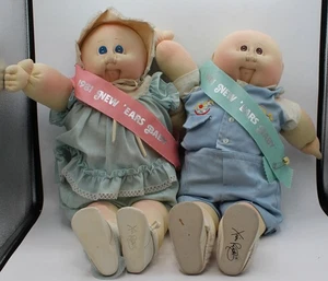 VTG 1981 PRE-CABBAGE PATCH LITTLE PEOPLE PAIR TWINS NEW 'EARS DOLLS W CERTS - Picture 1 of 13