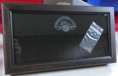 Estuche cuchillo vitrina CCC especial madera envejecida y vidrio exhibición era 2019 sin precio base Foto 1 de 4