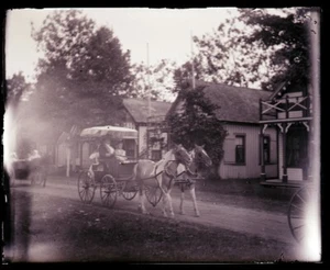 ONE EARLY 1900s ANTIQUE GLASS NEGATIVE, NEWPORT, ME, "JULY FOURTH PARADE??" #3 - Picture 1 of 2