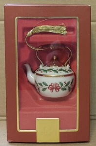 Lenox Holiday bollitore da tè ornamento intriso di tradizione - Foto 1 di 4
