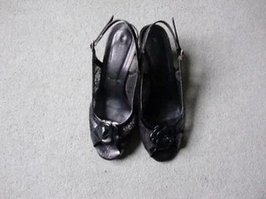 PAVACINI by Pavers Shoes Size 4 Eu 37 Made in Italy Lace with Flower Detail - Picture 1 of 6